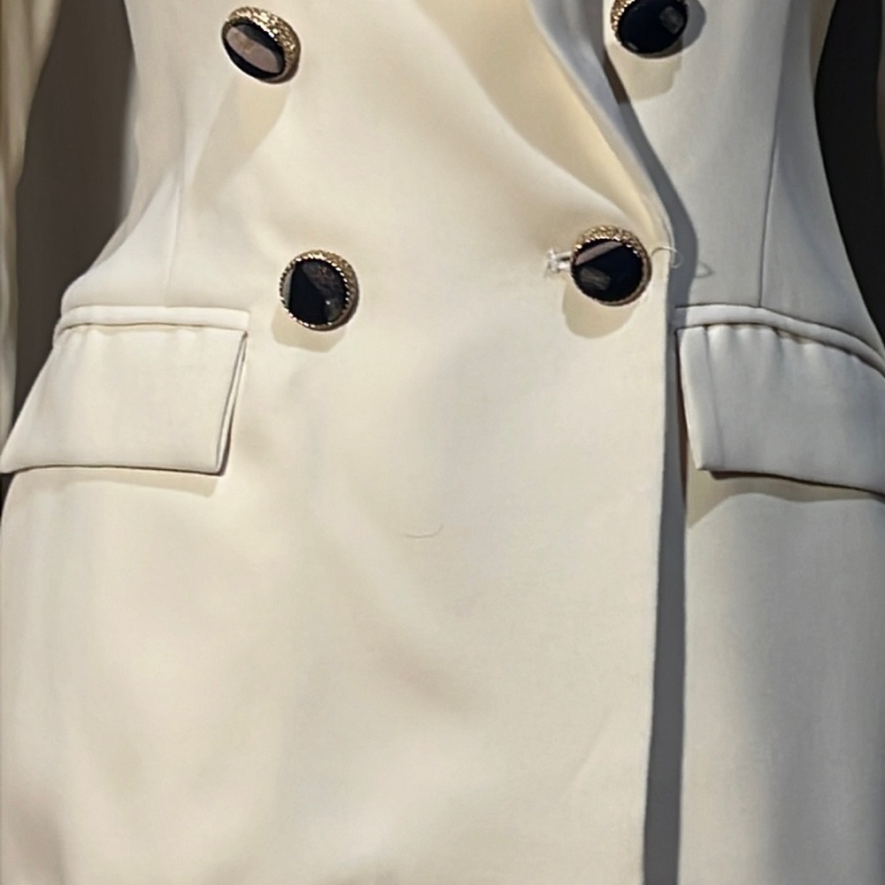 Julie Brown “Violetta” winter white crepe double breasted tuxedo jacket-NWT - Picture 3 of 13